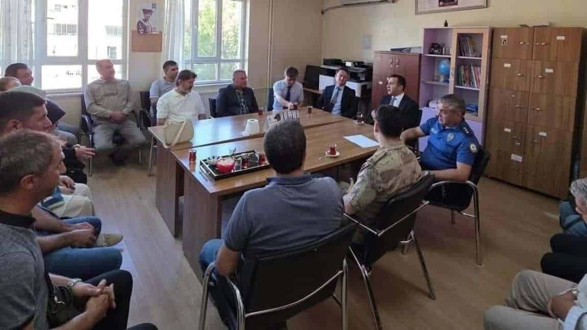 Sayın Kaymakamımız Kadir ALGIN Beyin Okulumuzu Ziyareti